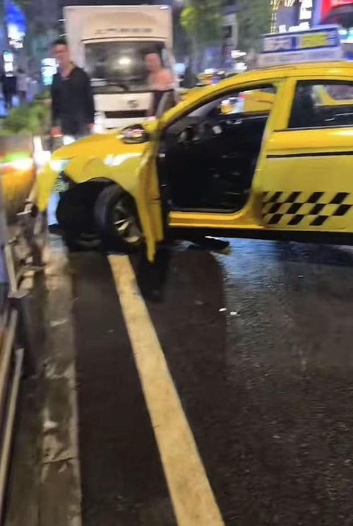 重庆出租车爆料最新消息,揭秘行业潜规则与乘客权益挑战 第3张 重庆出租车爆料最新消息,揭秘行业潜规则与乘客权益挑战 第3张